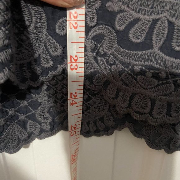 Johnny Was Jayne Top in Dark Grey Graphite Embroidery - Picture 6 of 11